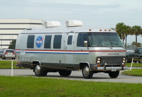 Astrovan passes press site